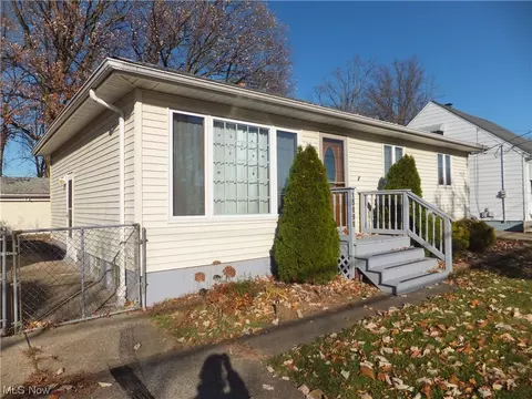 15090 Fayette Blvd, Brook Park, OH 44142