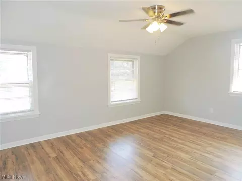 714 E 254th St, Euclid, OH 44132 photo 8