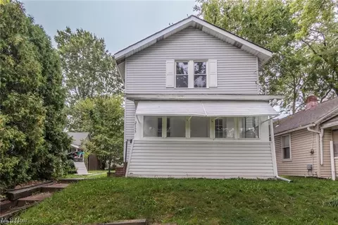 2153 18th St SW, Akron, OH 44314