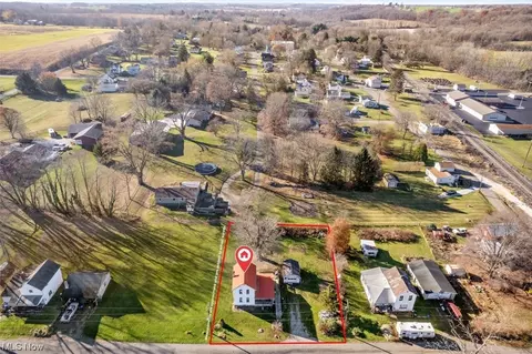 3945 Easter Ave NW, North Lawrence, OH 44666