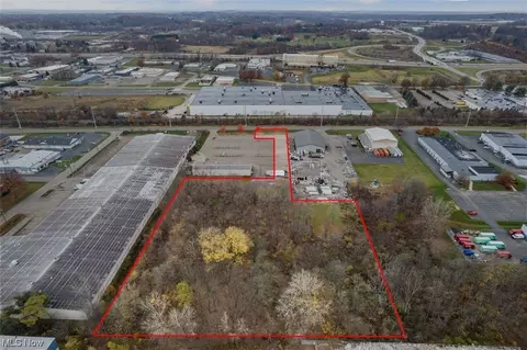 7774 Whipple Ave NW, North Canton, OH 44720