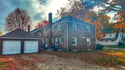 3725 4th St NW, Canton, OH 44708 photo 3