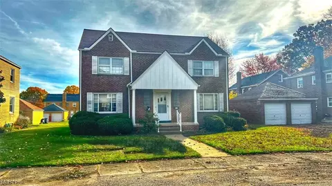 412 Harter Ave NW, Canton, OH 44708 photo 1