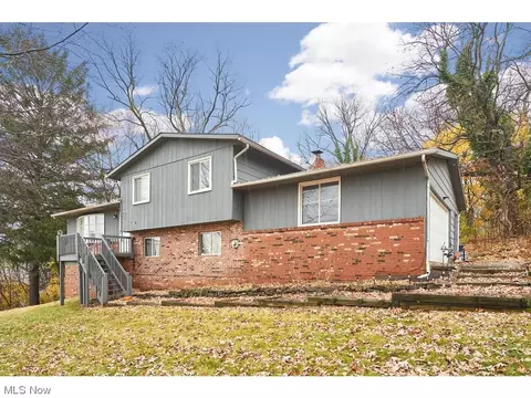 468 Iroquois Ave, Akron, OH 44305
