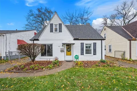 18713 Rockland Ave, Cleveland, OH 44135