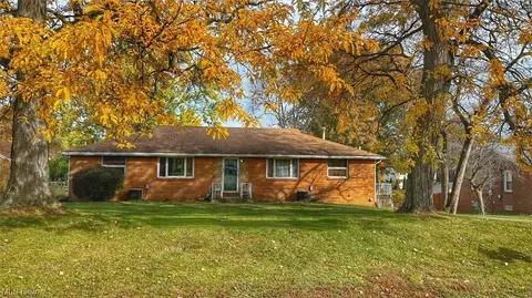 4623 12th St NW, Canton, OH 44708 photo 2