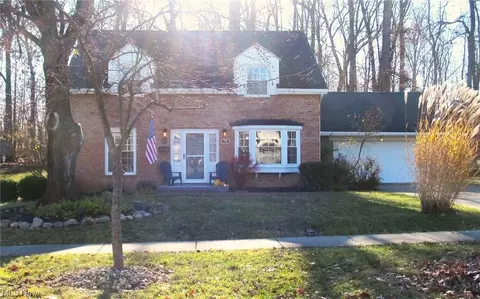 610 Beechwood Dr, Medina, OH 44256