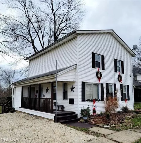227 W Harris Ave, Ravenna, OH 44266