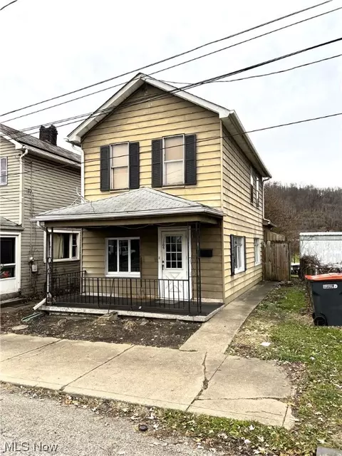 1205 Clover St, Wellsville, OH 43968