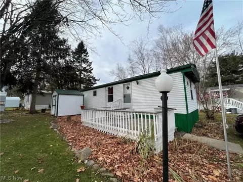 5852 Cleveland Rd #35, Wooster, OH 44691