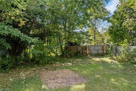84 E Mapledale Ave, Akron, OH 44301 photo 31