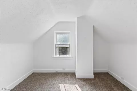 84 E Mapledale Ave, Akron, OH 44301 photo 25