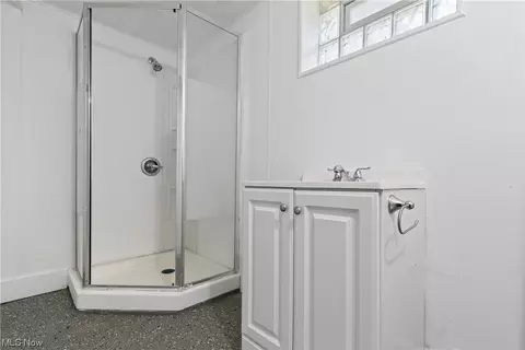 84 E Mapledale Ave, Akron, OH 44301 photo 29