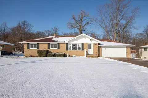 3711 Ruth Dr, Brunswick, OH 44212