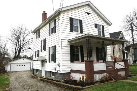 177 19th St NW, Barberton, OH 44203