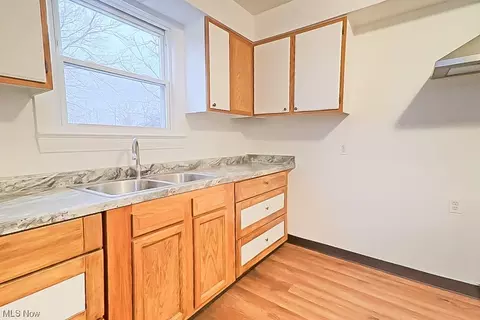 917 E 34th St, Lorain, OH 44055 photo 6