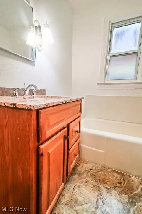 917 E 34th St, Lorain, OH 44055 photo 18