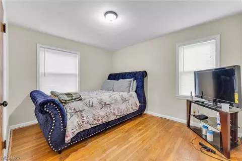 310 E 276th St, Euclid, OH 44132 photo 12