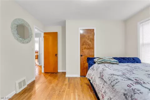 310 E 276th St, Euclid, OH 44132 photo 13