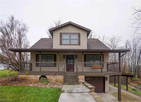 1220 Oak St, Dover, OH 44622