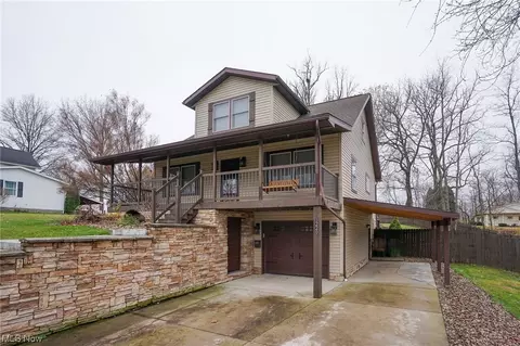 1220 Oak St, Dover, OH 44622 photo 3