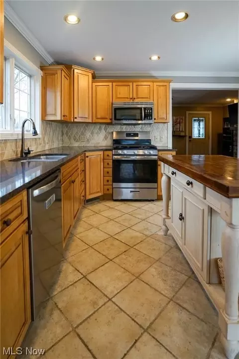 1220 Oak St, Dover, OH 44622 photo 11