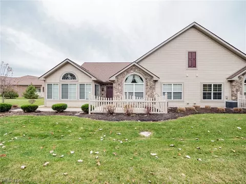 1471 Newman Dr, Brunswick, OH 44212