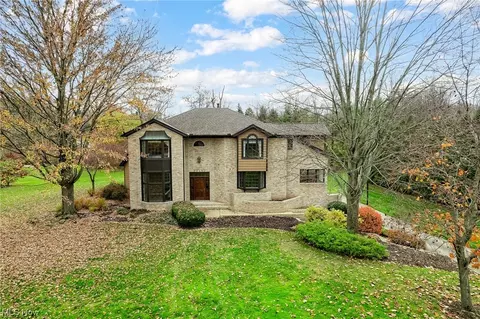 39481 Evergreen Dr, Avon, OH 44011