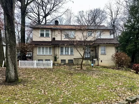 2108 Volney Rd, Youngstown, OH 44511