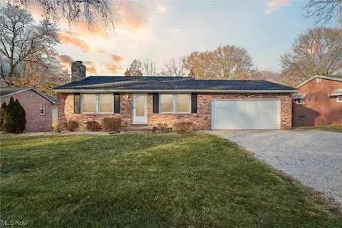 2525 Brookdale St NW, Canton, OH 44709