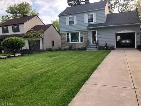 1500 Edgefield Rd, Lyndhurst, OH 44124