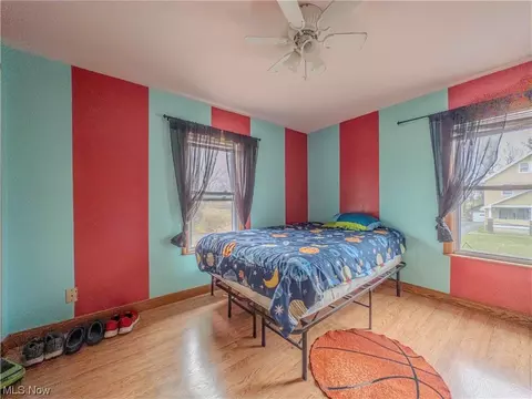 46 Prospect St, Struthers, OH 44471 photo 9