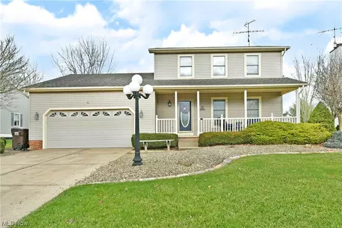 210 Aspen Dr NW, Warren, OH 44483