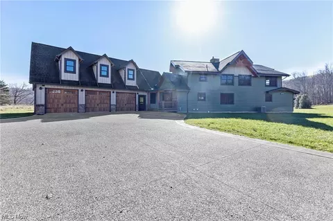 485 Dry Ridge Rd, Cameron, WV 26033
