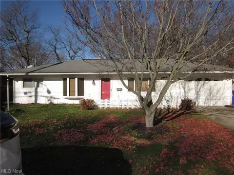 1064 Williams Ave, Ravenna, OH 44266