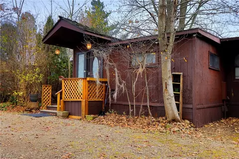 7180 Smalley Rd, Freedom, OH 44288