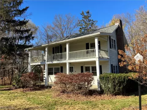 7382 Lake St, Chippewa Lake, OH 44215