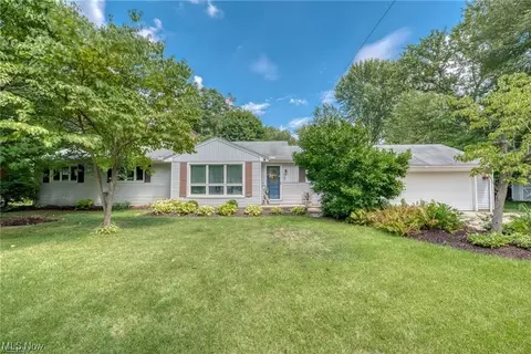 109 W Ingleside Dr, Akron, OH 44319