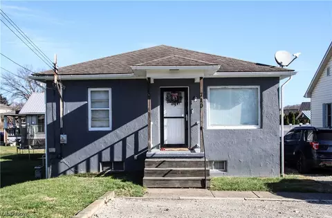 710 Center, Beverly, OH 45715