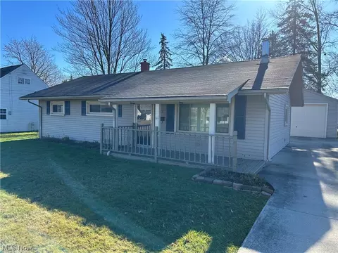 413 Southward Dr, Austintown, OH 44515