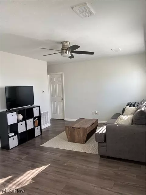440 Walnut Dr, Berea, OH 44017 photo 8