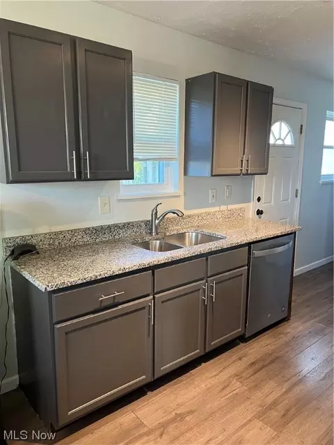 440 Walnut Dr, Berea, OH 44017 photo 5