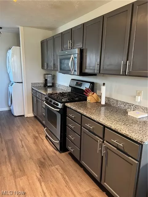 440 Walnut Dr, Berea, OH 44017 photo 4