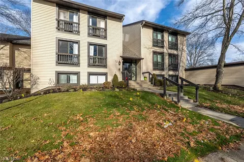 6340 Greenwood Prkwy #405, Northfield, OH 44067