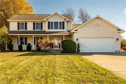 528 Snowy Egret Dr, Huron, OH 44839