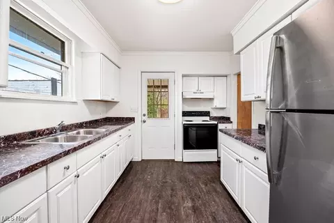 680 Oberlin Elyria Rd, Elyria, OH 44035 photo 9