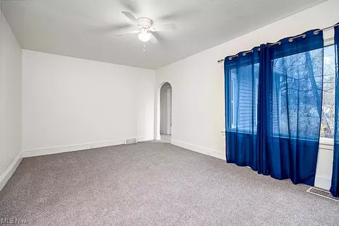 680 Oberlin Elyria Rd, Elyria, OH 44035 photo 2