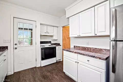 680 Oberlin Elyria Rd, Elyria, OH 44035 photo 11