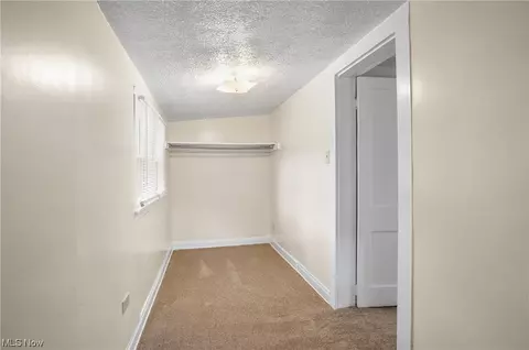 1384 Moore St, Akron, OH 44301 photo 24