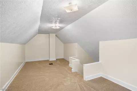 1384 Moore St, Akron, OH 44301 photo 27